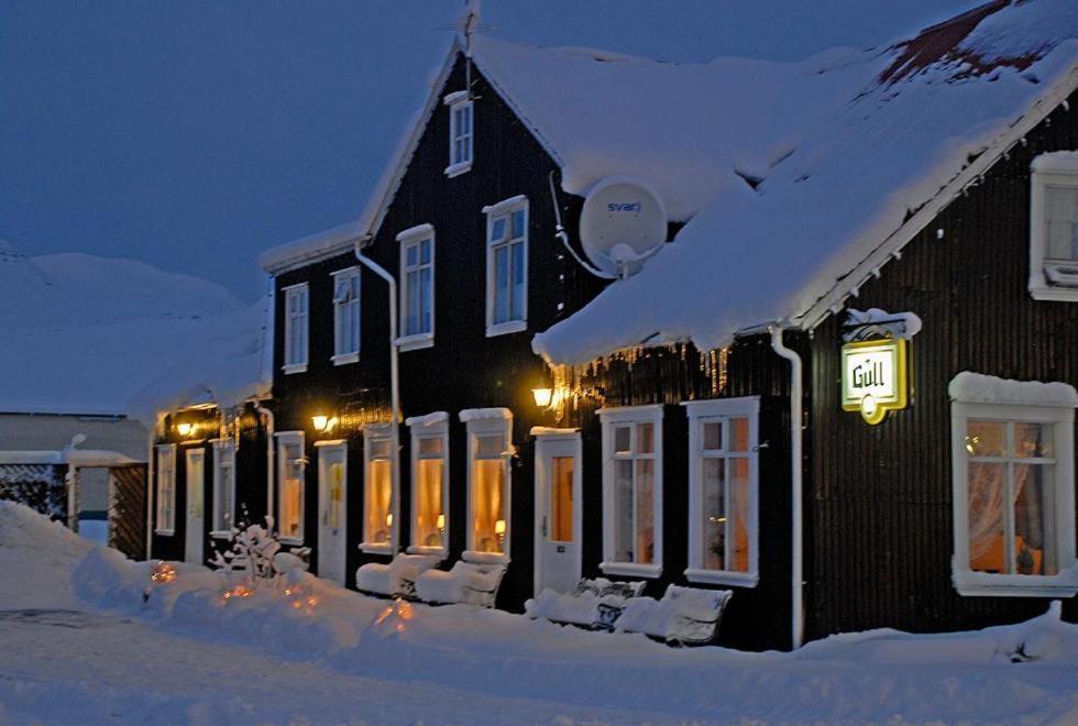 Taergesen Guesthouse Reydarfjordur Zewnętrze zdjęcie