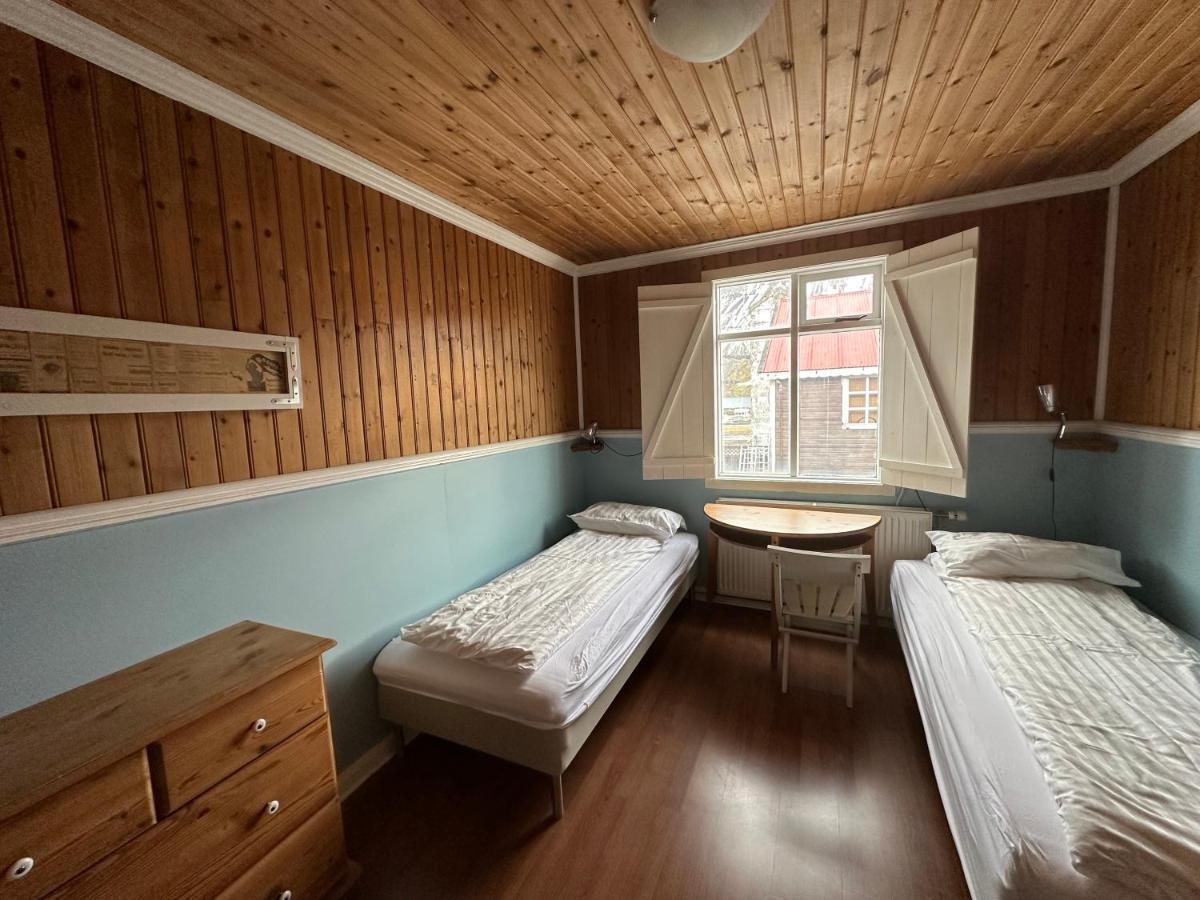 Taergesen Guesthouse Reydarfjordur Zewnętrze zdjęcie